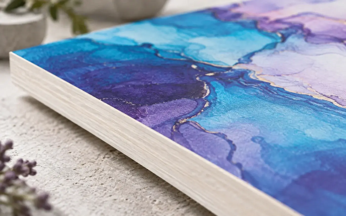 Illustration: Thick rigid panel edge and printed surface detail.